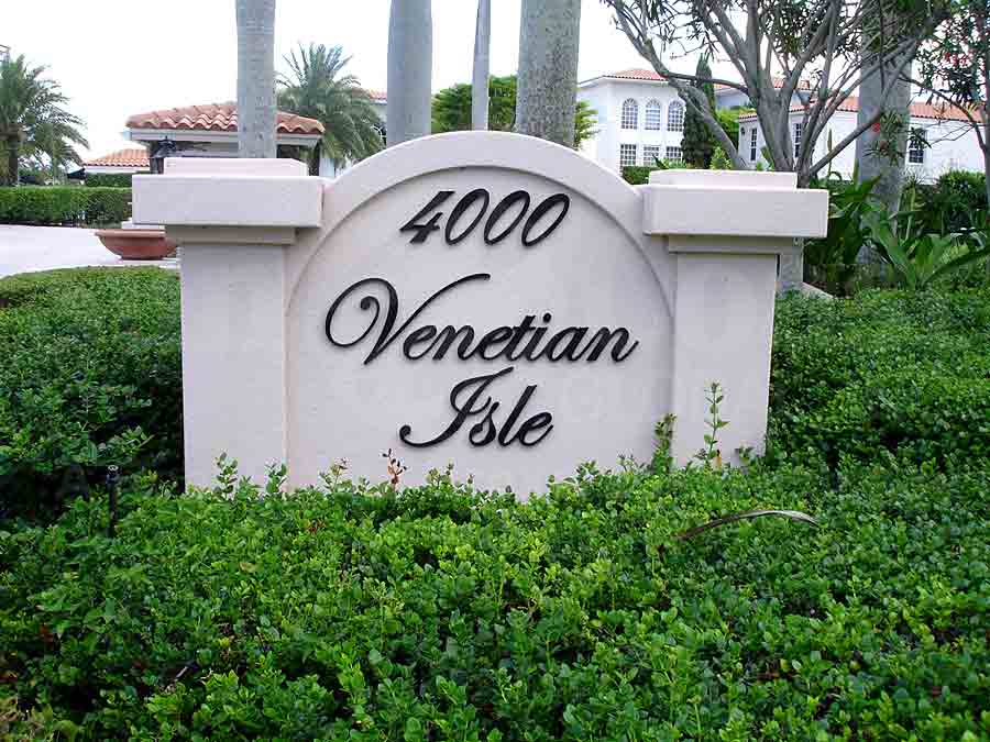 Venetian Villas Signage